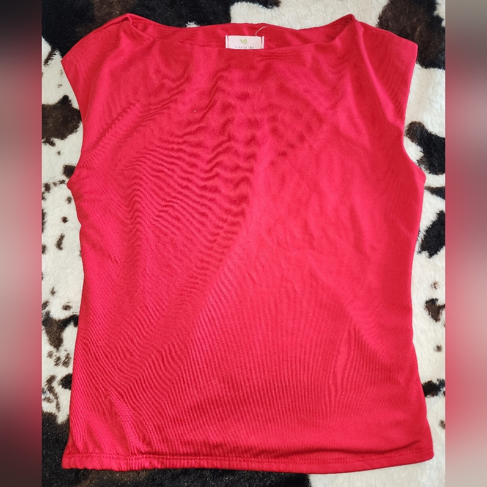 Live In The Moment Red Top